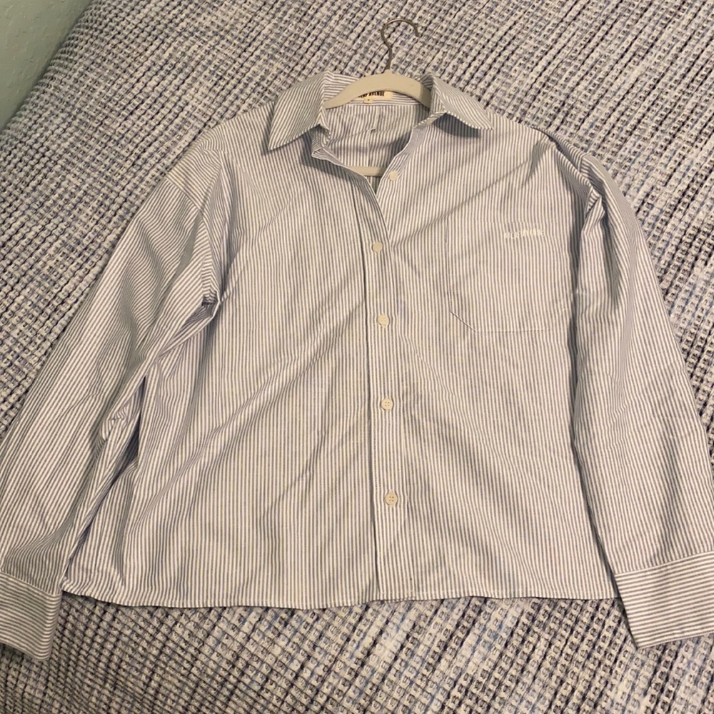 Djerf Avenue Breezy blue striped top